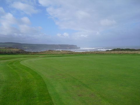 golf-course-92616_1280
