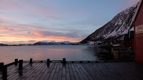 dusk-682091_1280