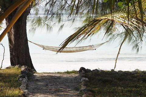 18 Best Vacation Spots for Young Couples on a Budget
