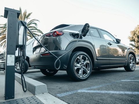 10 Best EV Penny Stocks to Buy According to Hedge Funds