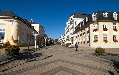 lazne-335573_1920